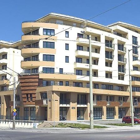 Tisza Palota Apartmanok セゲド エクステリア 写真